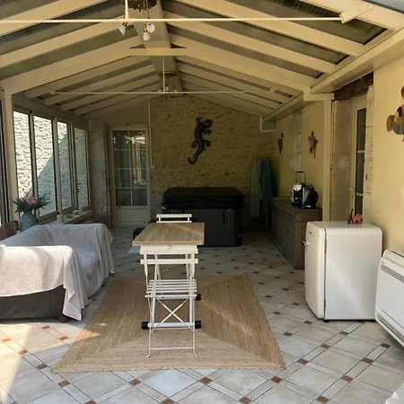 فندق مبيت وإفطار Domaine Grangieras